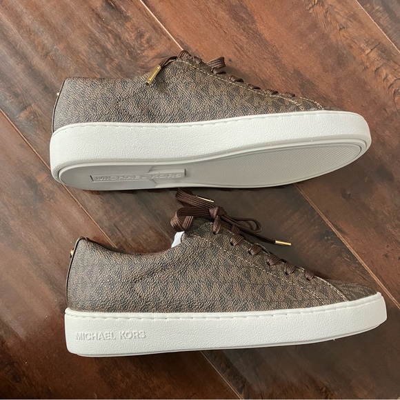 *NIB* Michael Kors Women's Keaton Logo Sneakers - Picture 5 of 9